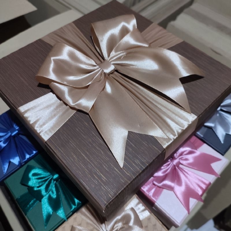 BOX CANTIK SPECIAL HARDBOX KOTAK HADIAH HAMPERS COKLAT GOLD Bisa Custom Ukuran dan Warna