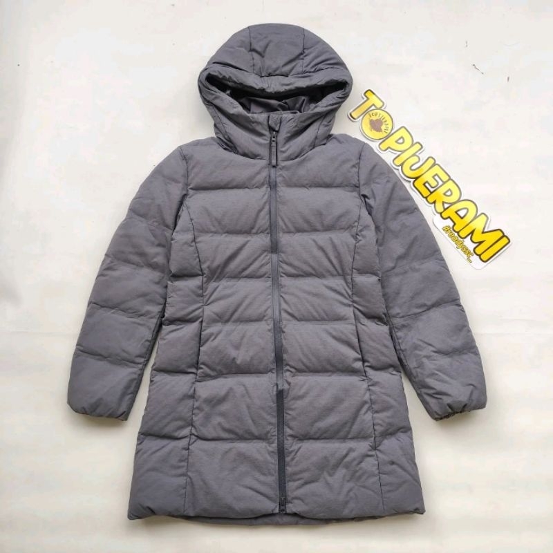 uniqlo Seamless down short coat