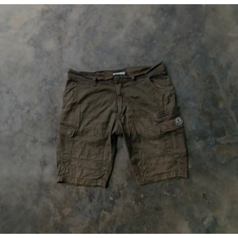 celana pendek cargo moncler bekas second