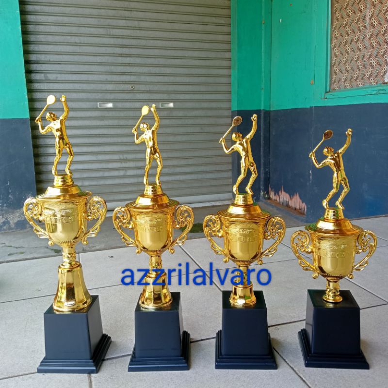 Piala 107 Badminton Tinggi 43cm