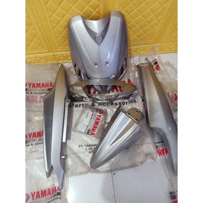 Cover body Yamaha Mio sporty  silver original 5TL