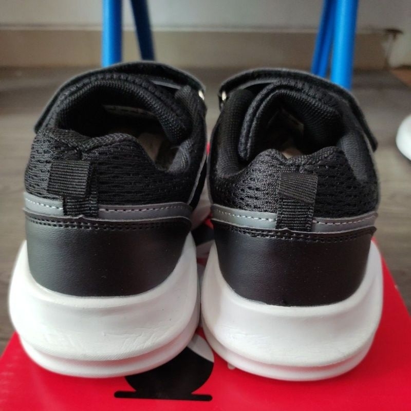 Sepatu Diadora Endria JR