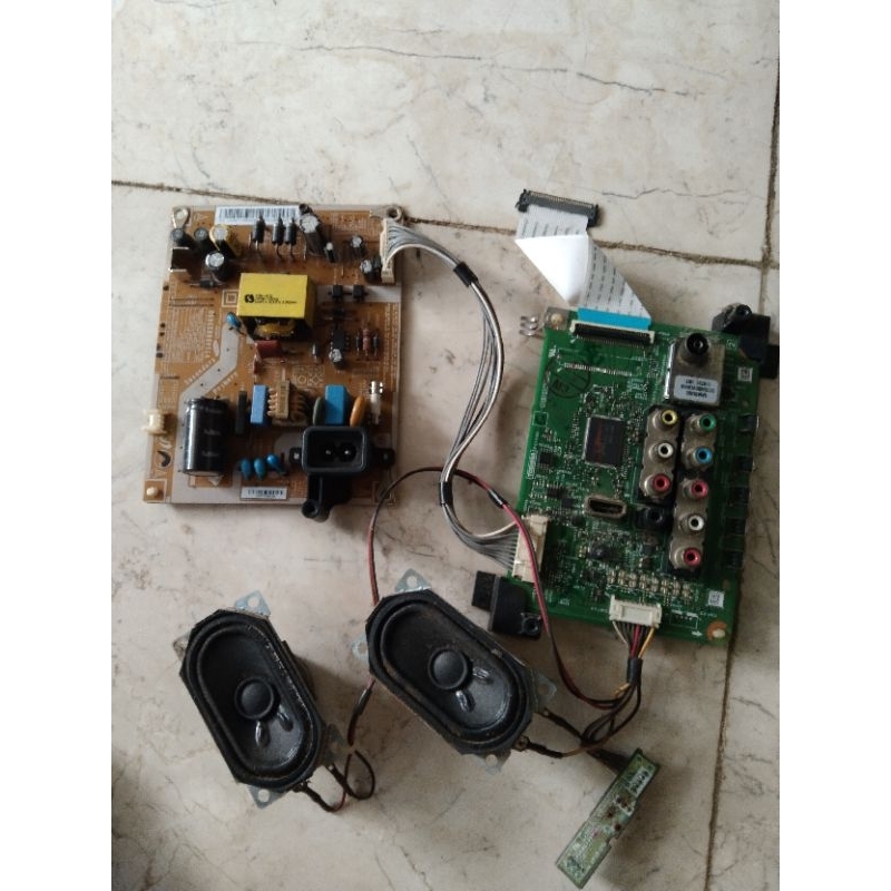 MAINBOARD TOSHIBA 19HV10E PSU TV TOSHIBA 19HV10E SATU SET