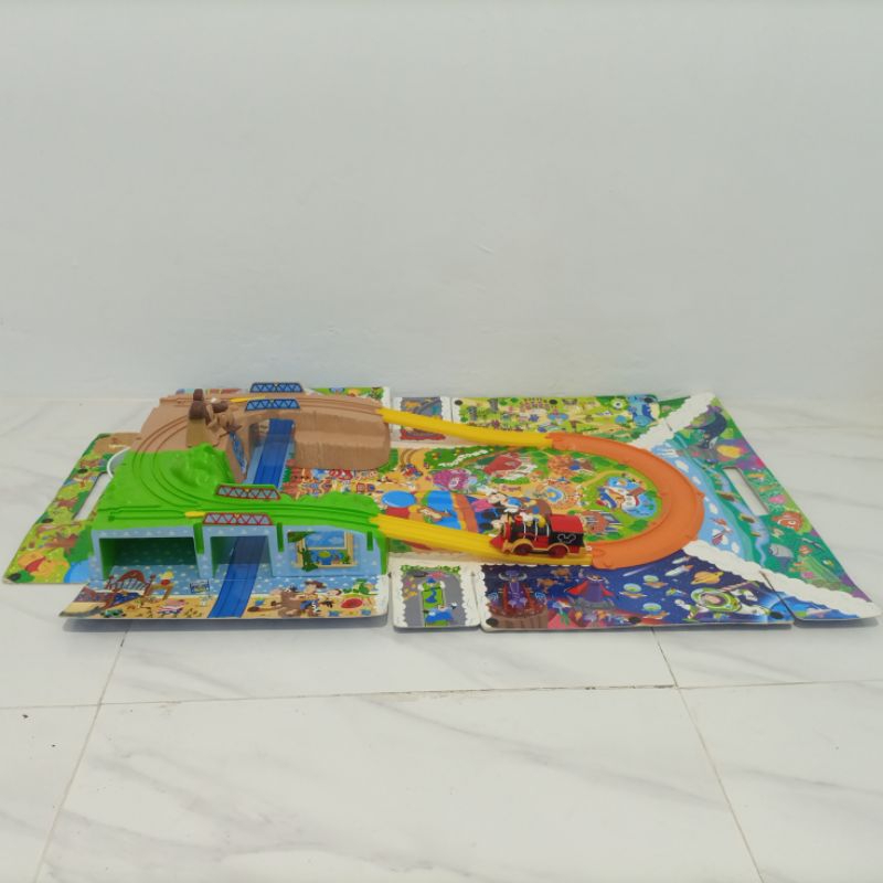 Takara Tomy - Plarail Disney Dream Railway Carry Play Map Outing 3D Map