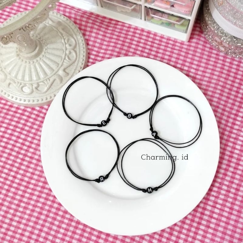 Gelang huruf inisial gelang tali hitam