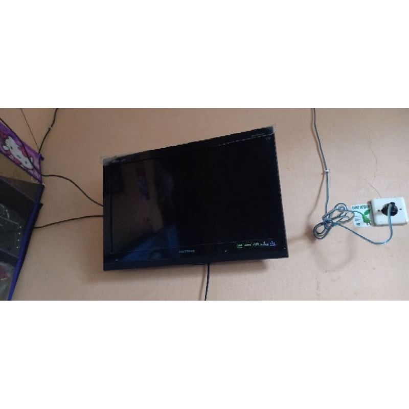Tv Polytron flat tv 23 inci (Preloved)