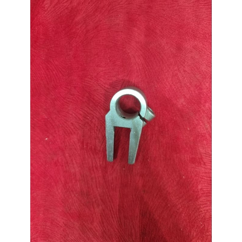 Cagak dudukan gigi mesin jahit typical GC6150M