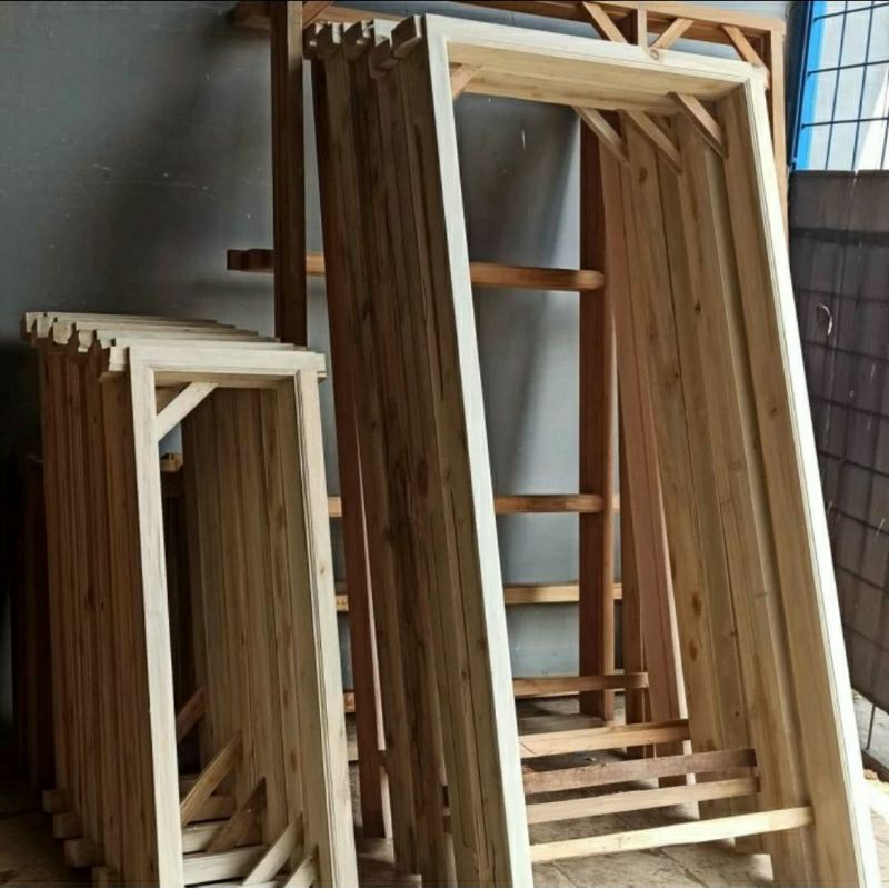 kusen pintu kayu manglid
