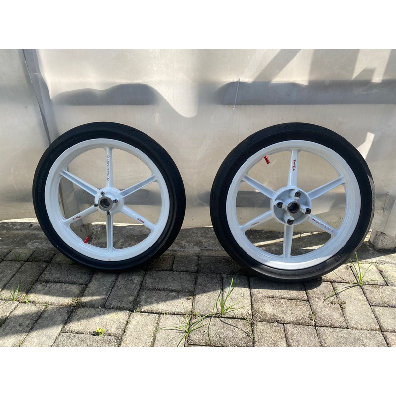 velg daiichi alloy Yamaha 125Z dan Ban Pirelli DRC II