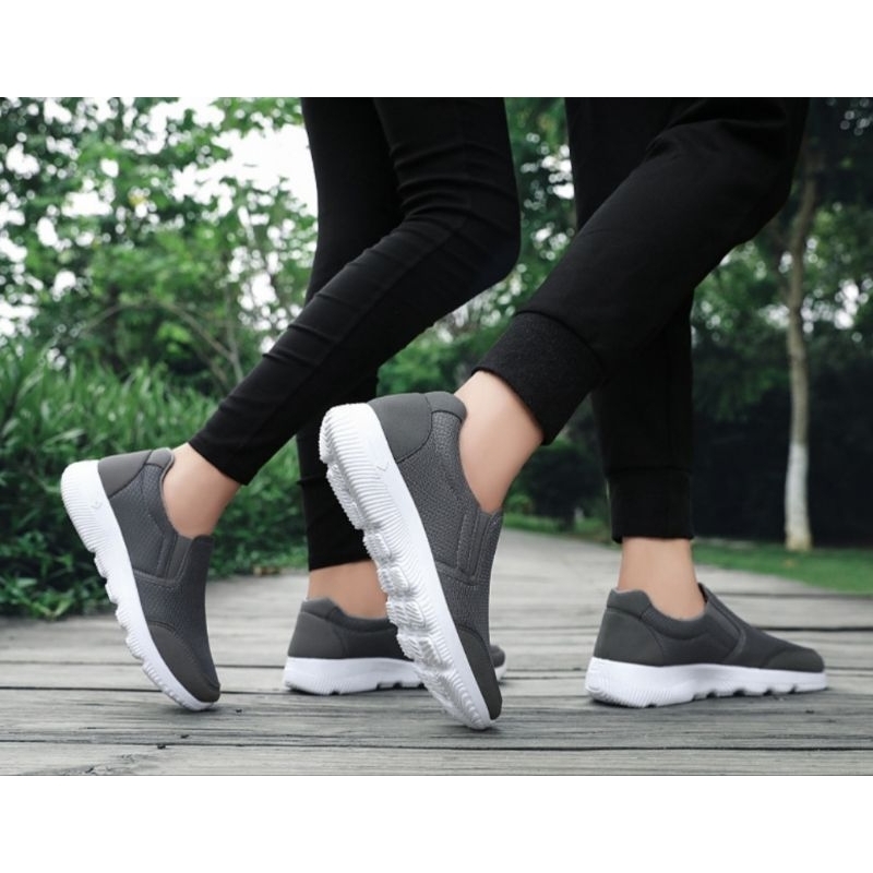 Sepatu Casual Pria Slip On Import Kets Premium Tanpa Tali Sneakers Model Toms Terbaru Elegan dan Trendy