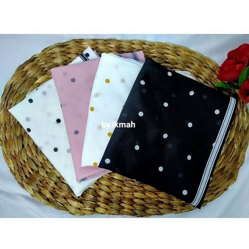 Hijab Segi Empat Voal Premium Lasercut Motif Butiran-butiran kecil dan Garis-garis By Ikmah