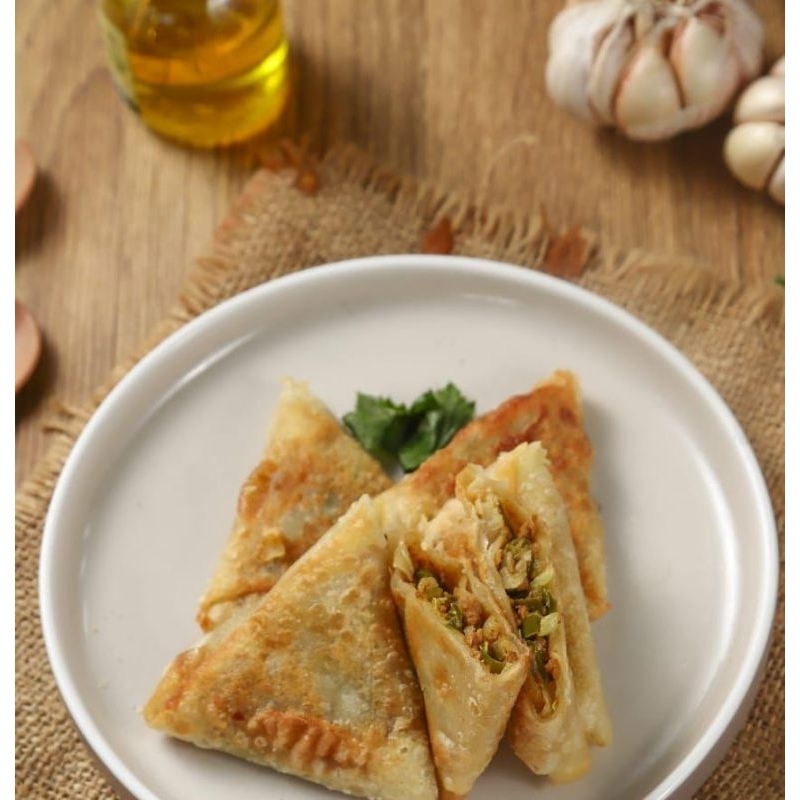 

[Frozen Food] Kue Timur Tengah Sambosa Daging Sayur isi 10pcs (Samosa)