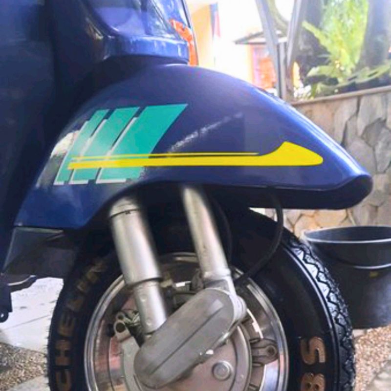 STICKER STIKER CUTTING STRIPING VESPA CORSA LINE ARRAY