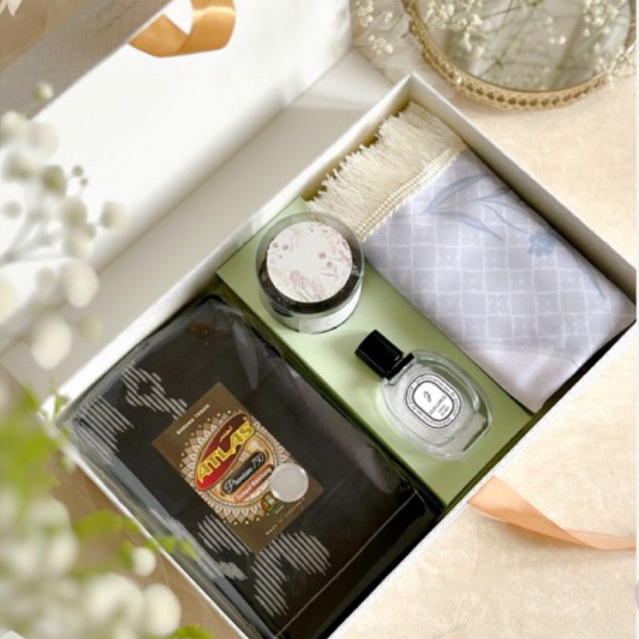 

Riyadh Package / Eid Hampers / Hampers lebaran / hampers idul fitri / hampers kue kering / parcel lebaran / parcel idul fitri / hampers lebaran / custom hampers / premium hampers / hampers sajadah / hampers mukena / custom sajadah / sajadah premium