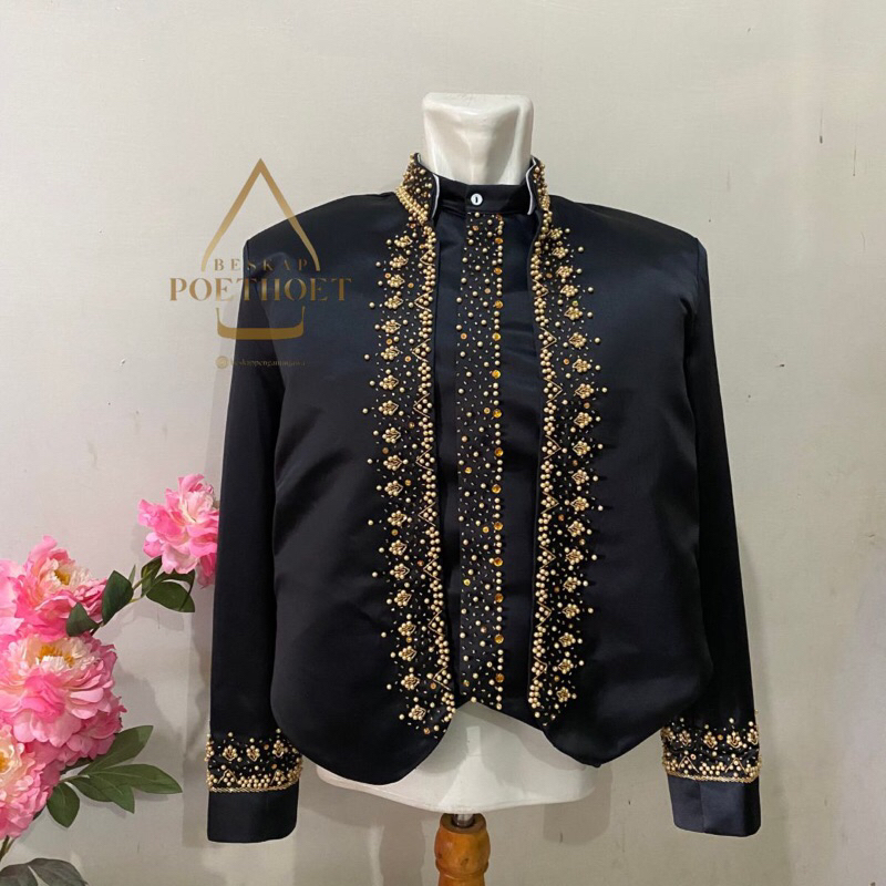 beskap Jawa manten Solo pengantin pria bridal hitam payet gold emas simple elegan premium
