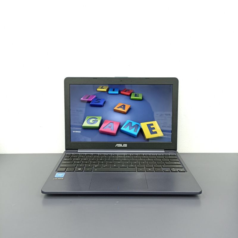 NOTEBOOK ASUS E203MAH INTEL CELERON N4000 4GB SSD 256GB LIKENEW