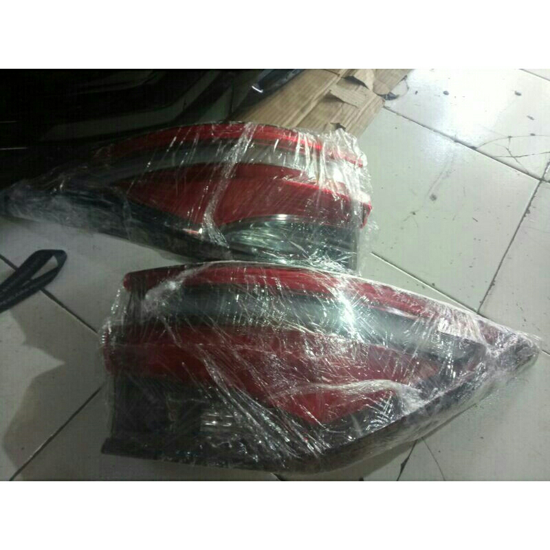 stoplamp lampu belakang fortuner vrz 2021