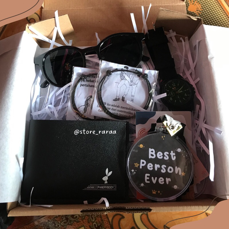 

HAMPERS ULANG TAHUN // WISUDA // HAMPERS COWOK