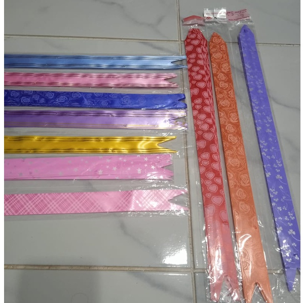 Pita Tarik Metalik / Pita Serut / Pita Buket Bunga / Pita Kado Souvenir Uk 30cm