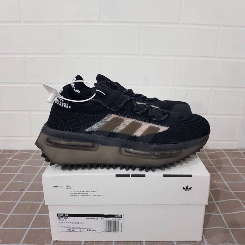 A*D*ida*s nmd s1 Triple black