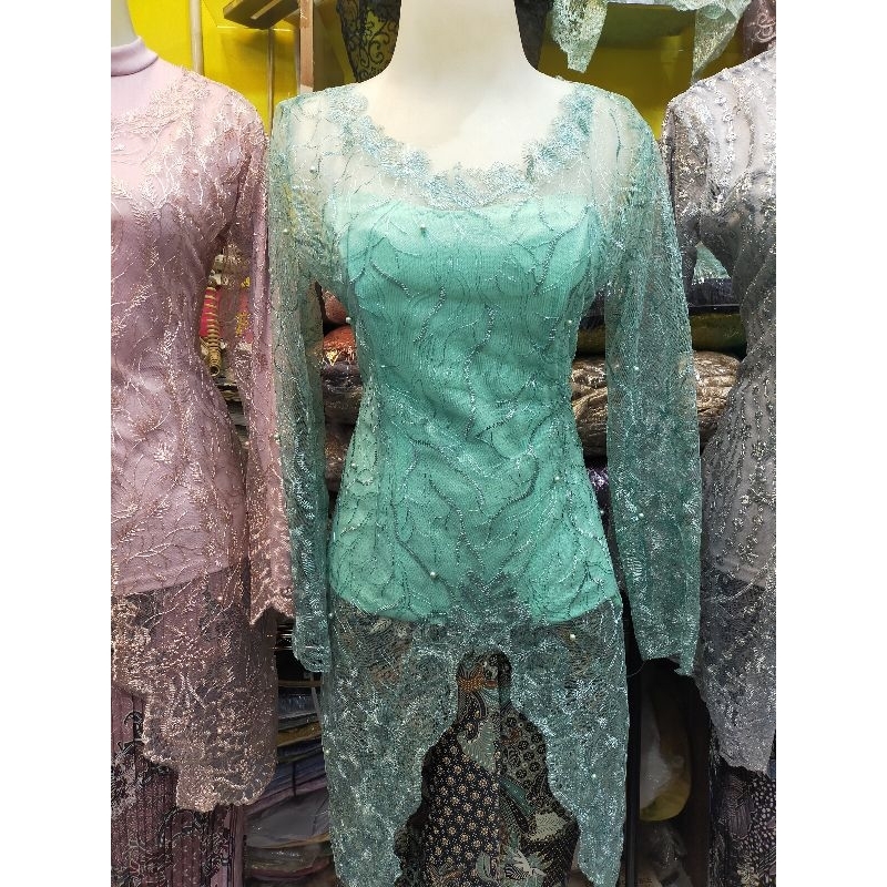 Kebaya Modern Wisuda Warna Hijau Mint 214