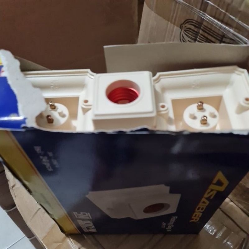Broco Fitting Lampu Plafon Segi New 1211 Cream