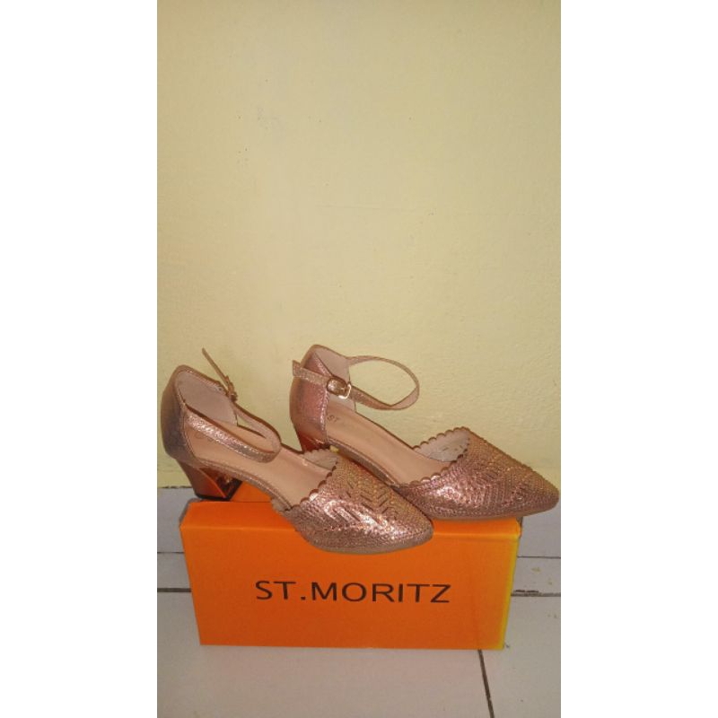 sepatu heels St. Moritz