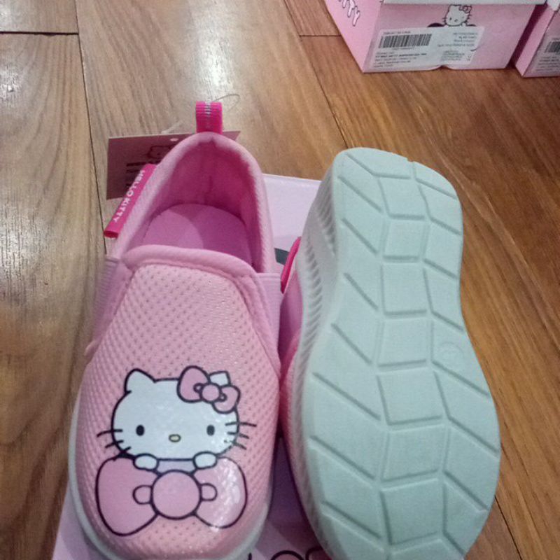 Sepatu Hello Kitty Sneaker 005353