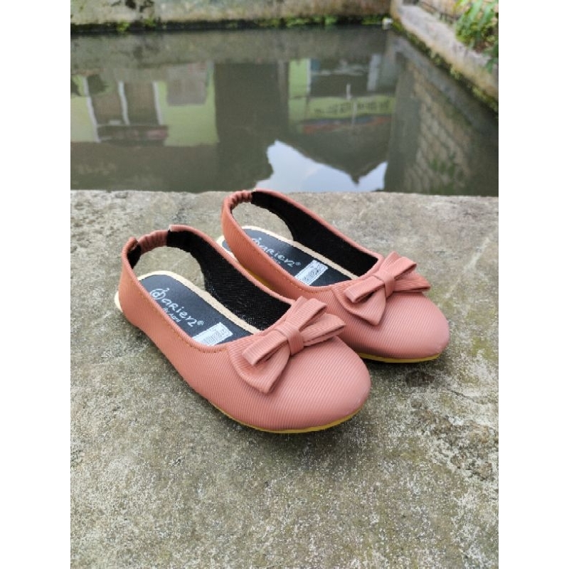 khainuna sepatu anak bapau glossy pita Kun size 26-30 31-35