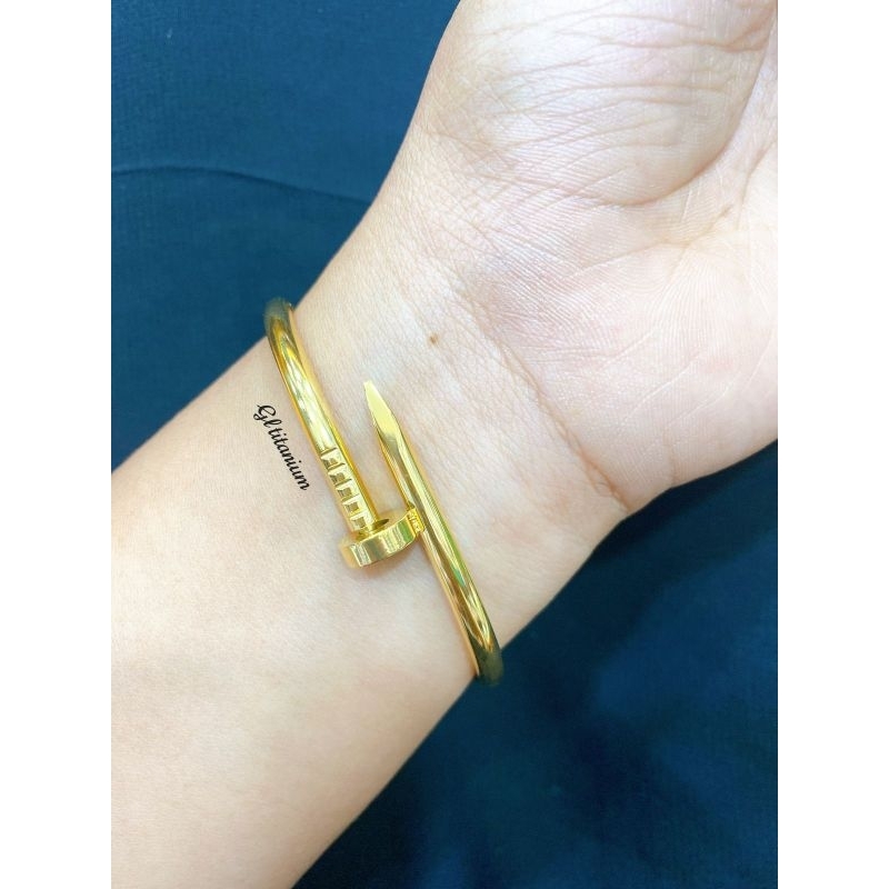 gelang paku titanium