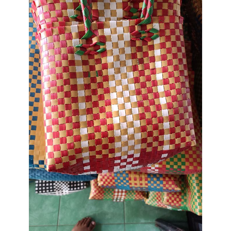 Tas Anyaman Plastik Kaca