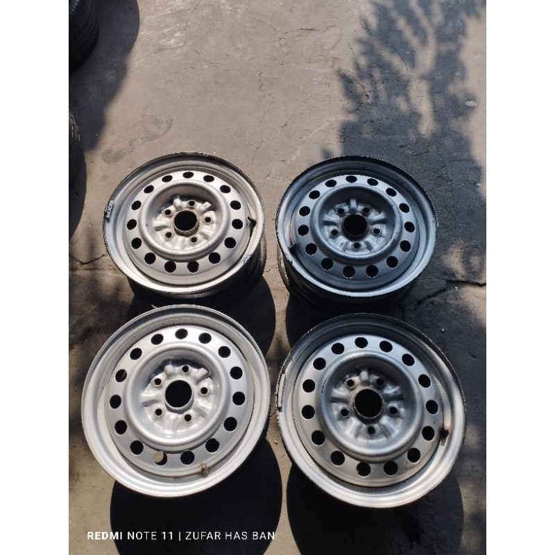 Velg Mobil Kaleng R15 Pcd 5x114 Ertiga Luxio Grandmax Innova