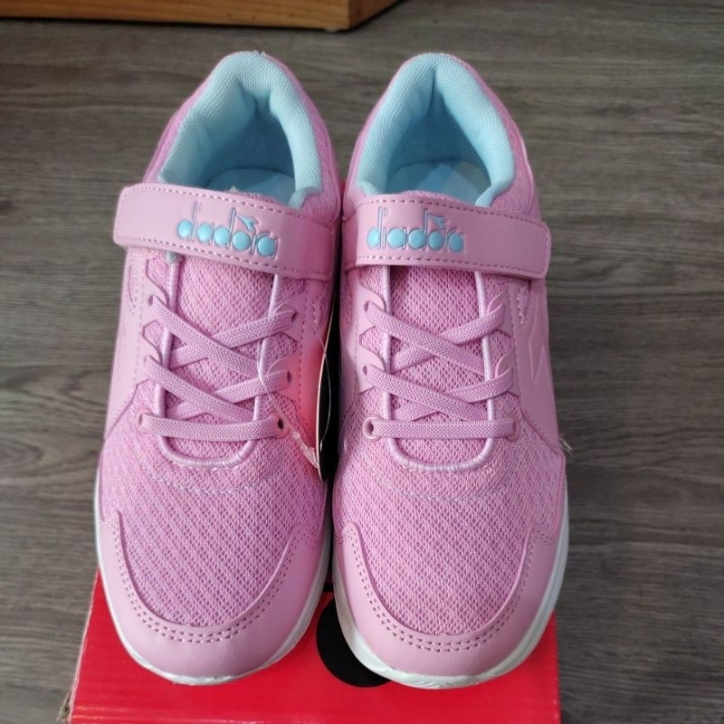 Sepatu Diadora Fido JR