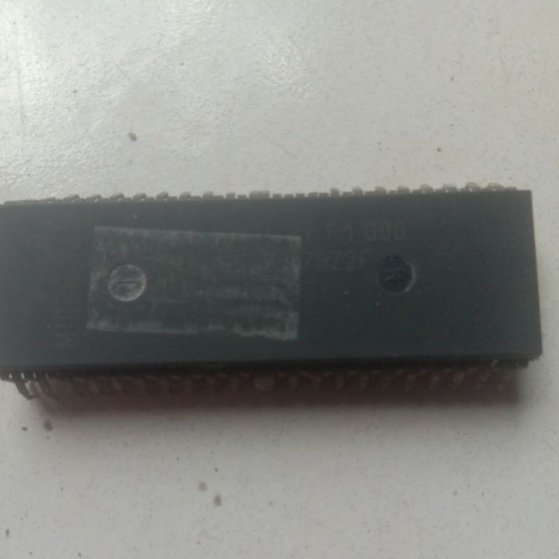 IC CRHOMA CT 40X3F PY  F1 000 kaki zig zag