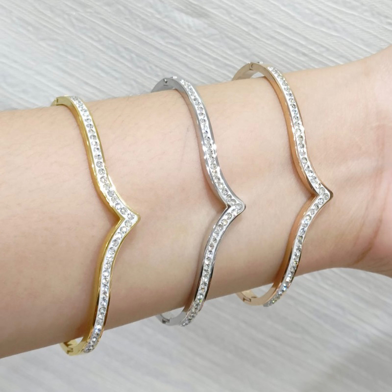 Gelang titanium bangle V diamond fuji aurel