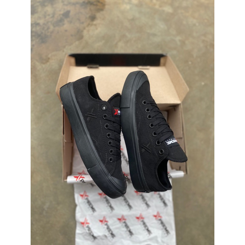 SEPATU SNEAKERS PRIA - SEPATU XPREME ETNIC LOW ORIGINAL