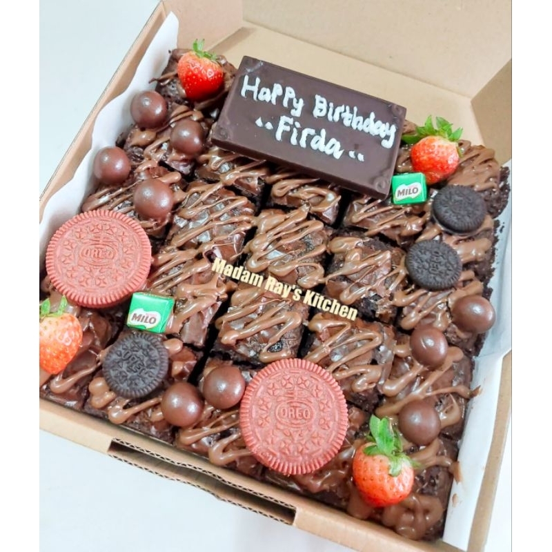 

FUDGY BROWNIES LARGE SIZE 20x20 (25 PCS) (PO H-1)