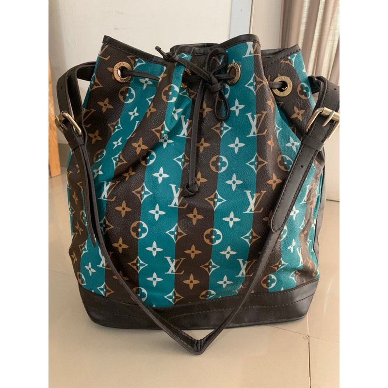 Preloved tas serut LV