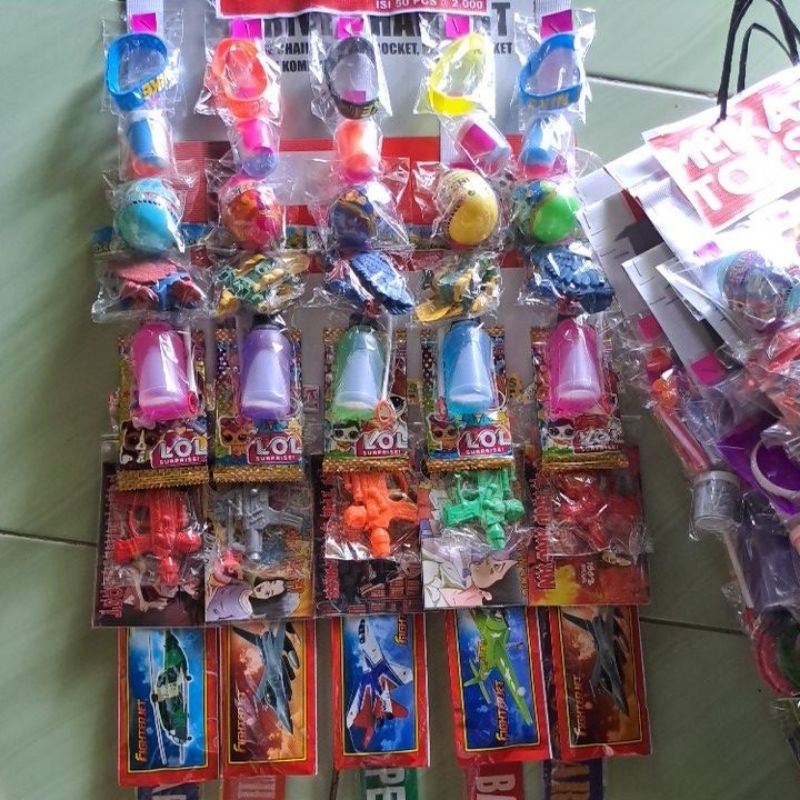 Mainan Renteng Siap Jual Ulang dengan harga 2000 an.