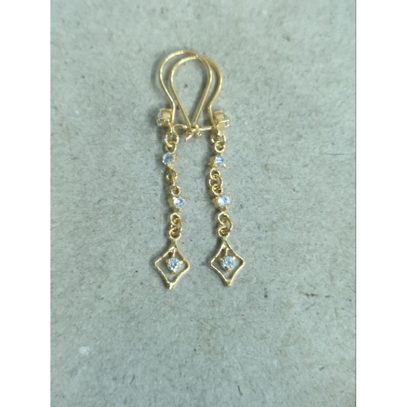 anting desi bandul panjang mata 1 gram emas muda