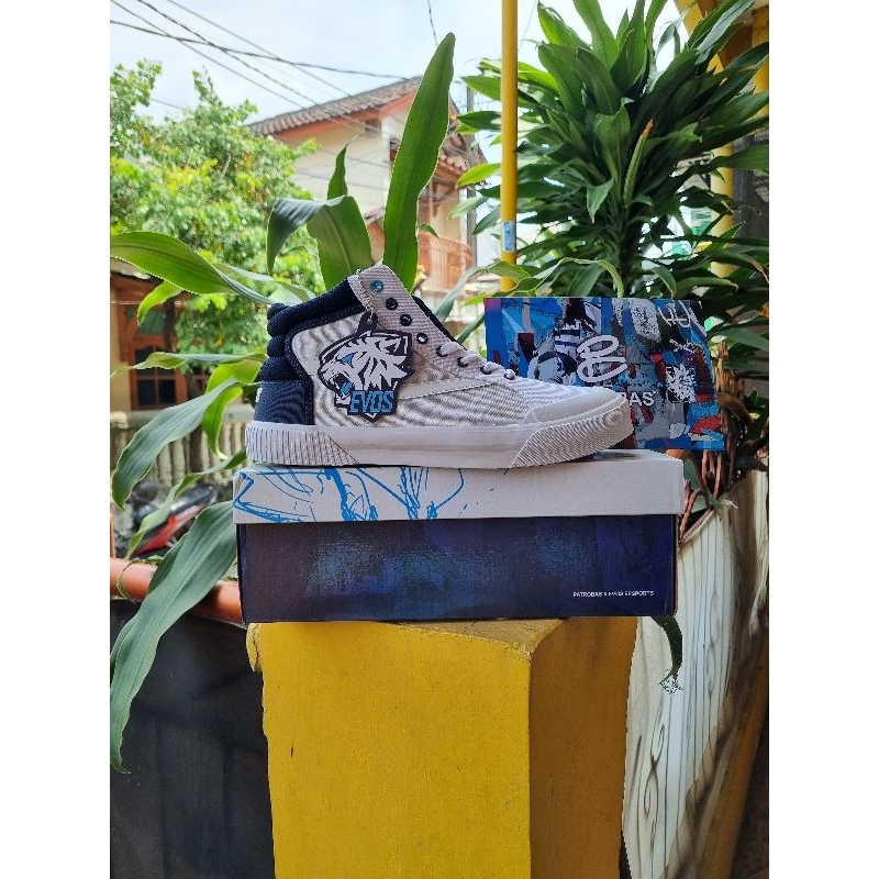 Sepatu Patrobas x Evos White High Size 43 Limited Edition [ORIGINAL]