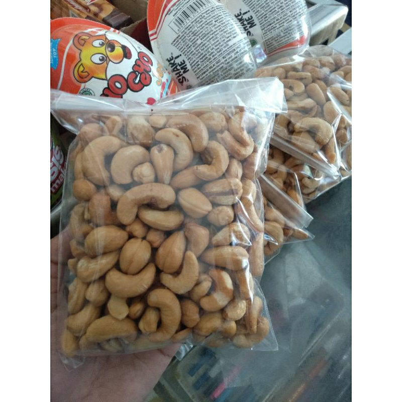 

kacang mede matang