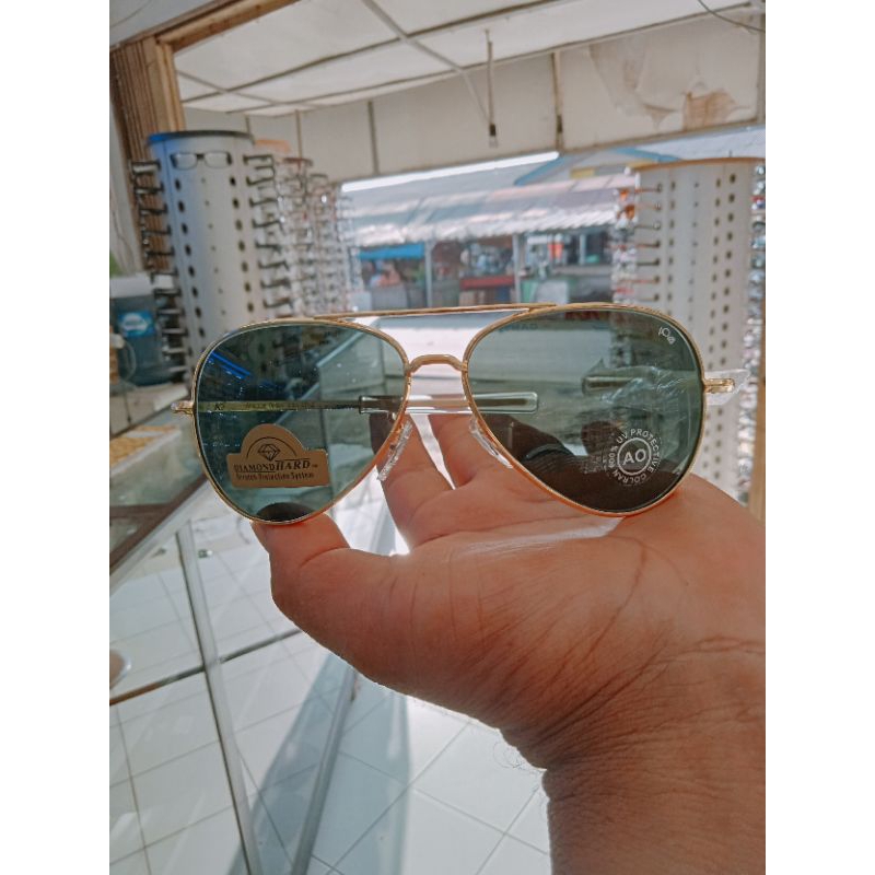 kacamata AO dengan lensa DIAMOND HARD