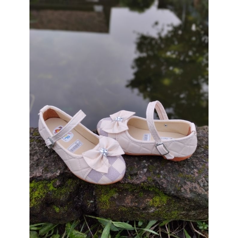 khainuna sepatu pesta anak model catur pita size 22-25 26-30