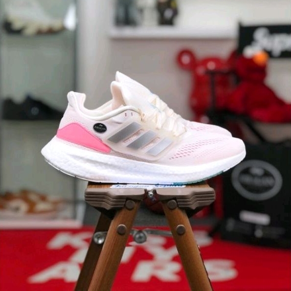 Adidas Pureboost 22 &quot;Cloud White/Silver Metallic-Beam Pink&quot;