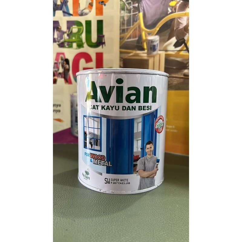 Avian cat kayu dan besi 0.9 Liter