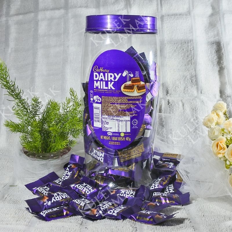 

Coklat Cadbury Kemasan Toples 405gr isi 90pcs dan toples isi 30pcs