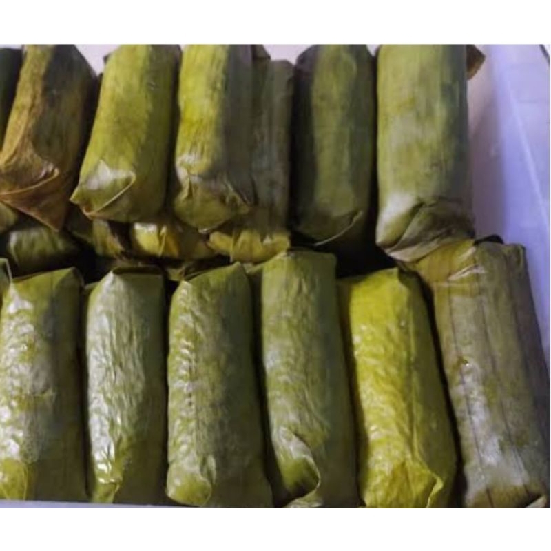 

lontong isi ( lo-is mill ) ori