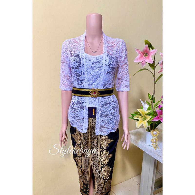 SETELAN KEBAYA BROKAT SOFIA STYLE BALI ROK PRADA