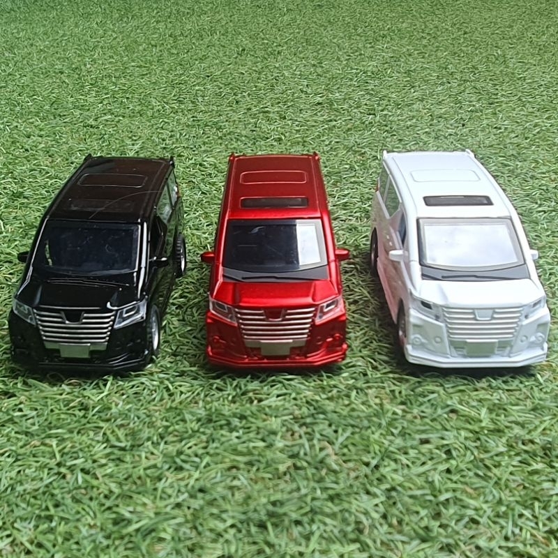 Mainan Diecast Mobil Toyota Alphard Die Cast Miniatur Mobil Mobilan Skala 1:32